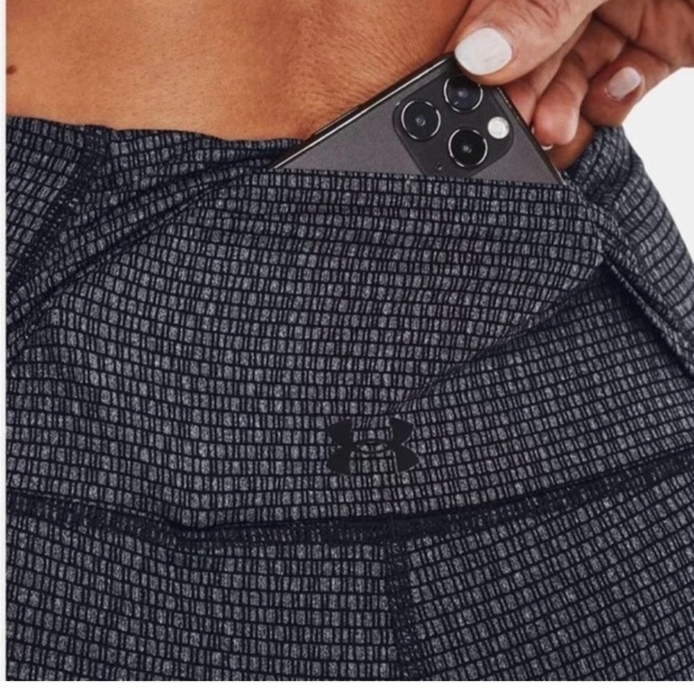 Under Armour Women's Black Leggings Reflect Heat Gear - Picture 2 of 14